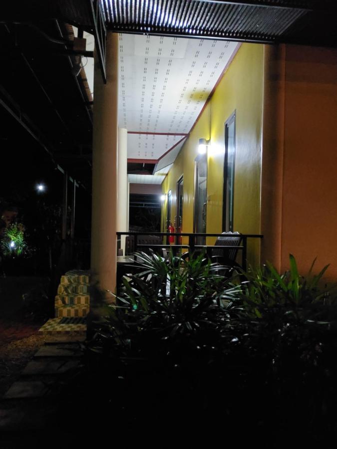 Lanta Lucky House Hotel Ko Lanta Buitenkant foto