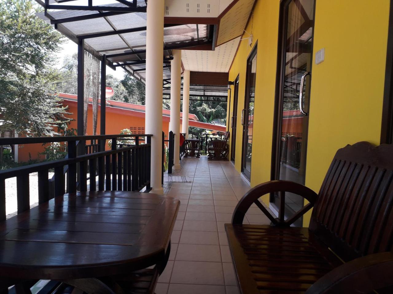 Lanta Lucky House Hotel Ko Lanta Buitenkant foto