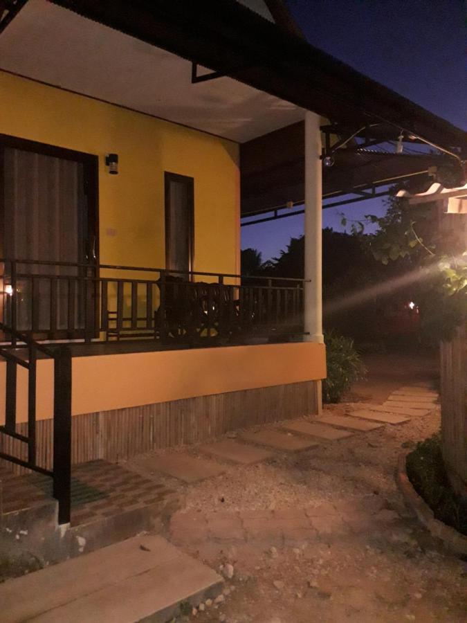 Lanta Lucky House Hotel Ko Lanta Buitenkant foto